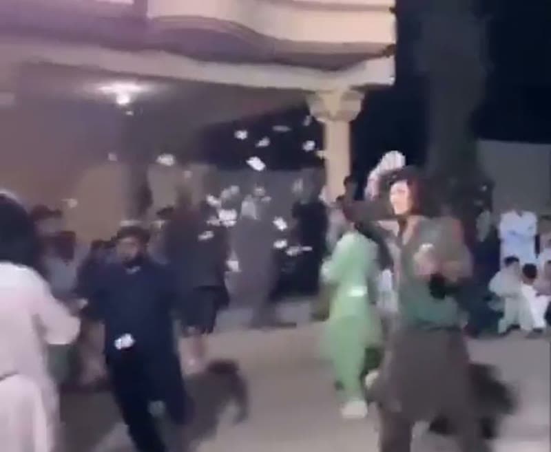 Money dance viral video example